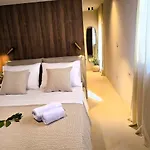 Bed & Breakfast C A S A B E A S T 4*