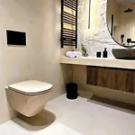 C A S A B E A S T Bed & Breakfast