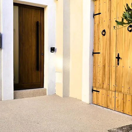 C A S A B E A S T فندق مبيت وإفطار