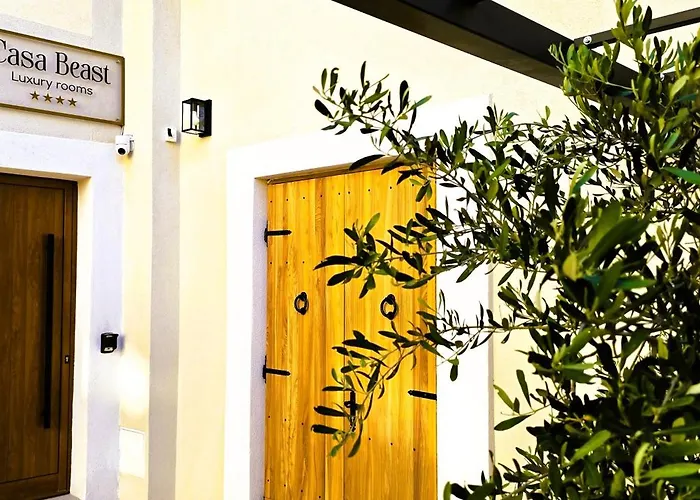 C A S A B E A S T 4*