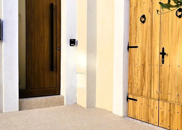 C A S A B E A S T Bed and breakfast