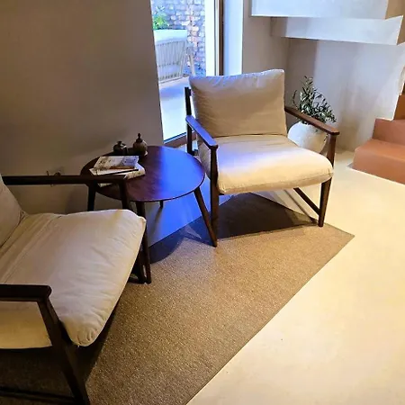 C A S A B E A S T 4* Split