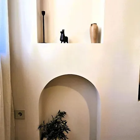 C A S A B E A S T Split