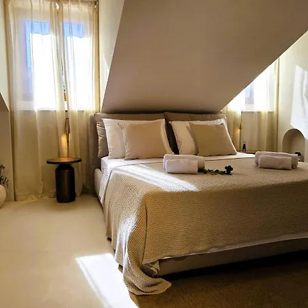 C A S A B E A S T Bed & Breakfast