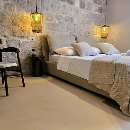 C A S A B E A S T Couette-café 4*